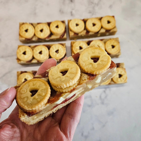 Jammy Dodger Blondie