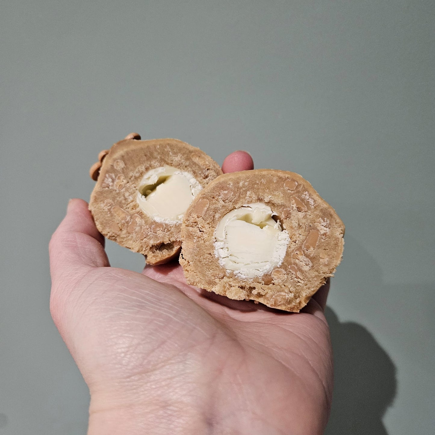 Lindor Biscoff Blondie Bomb