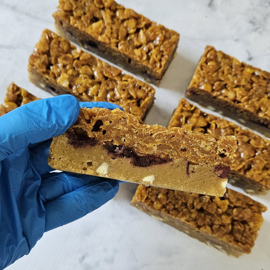 Caramel Cornflake Tart Blondie