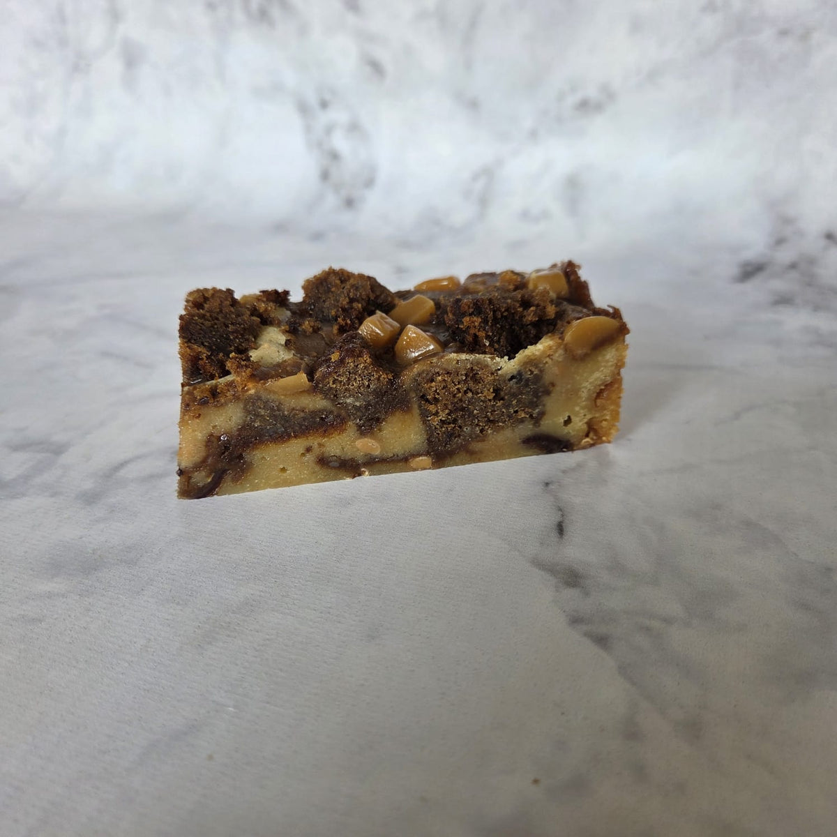 Sticky Toffee Blondie Traybake